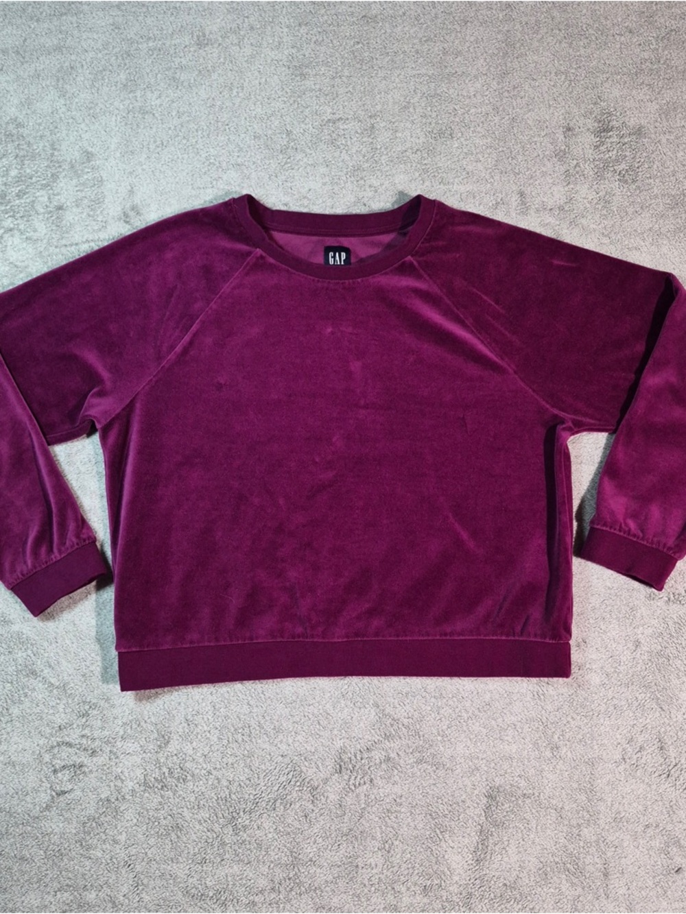 GAP Women's Velour Crewneck Sweater in Berry Plum
